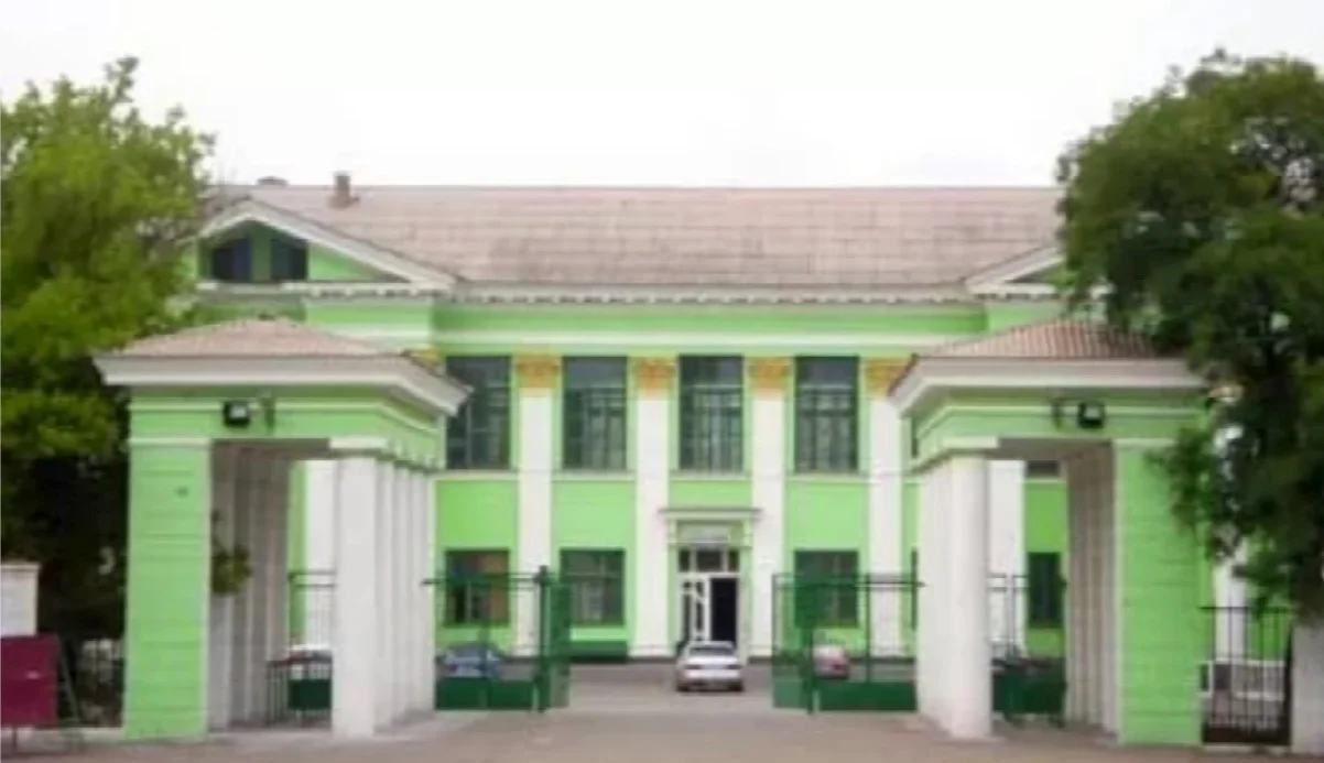 Стадіон Азовсталь до приходу загарбників / фото з відкритих джерел