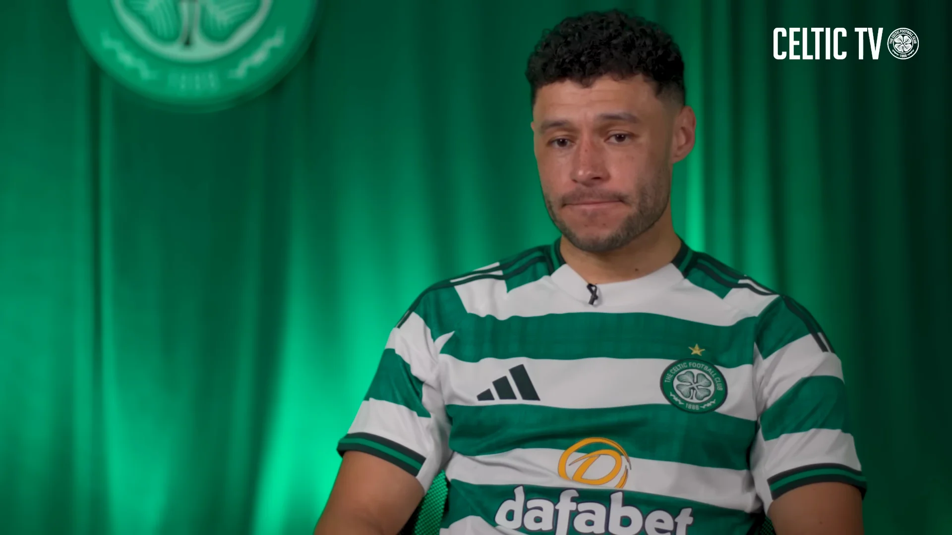 Алекс Окслейд-Чемберлен / Скріншот