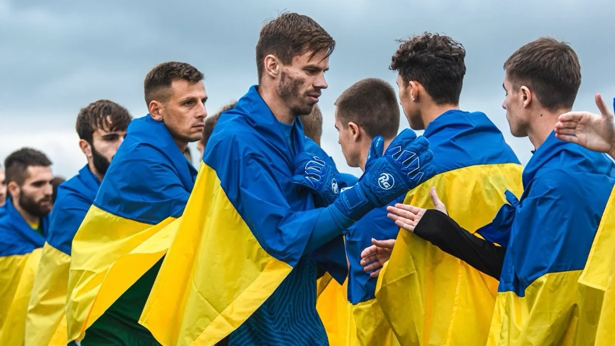 Олег Кудрик (по центру) / фото: ФК Полесье