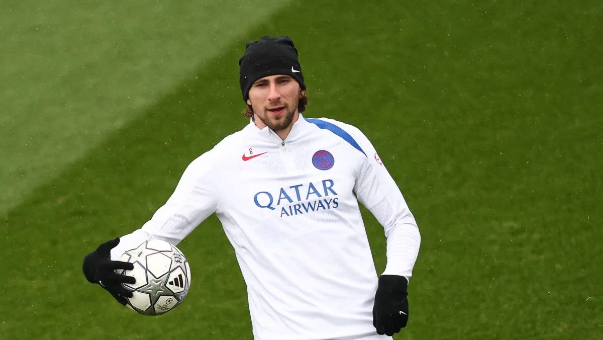 Ілля Забарний / Photo by FRANCK FIFE / AFP via Getty Images