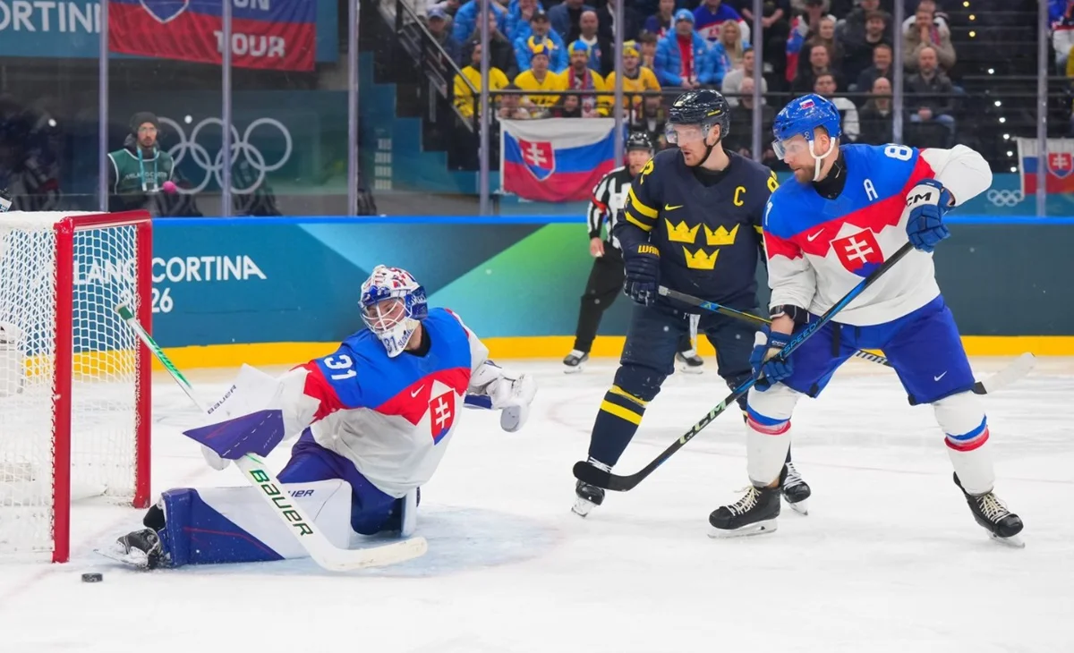 Шведы разобрались со словаками / IIHF