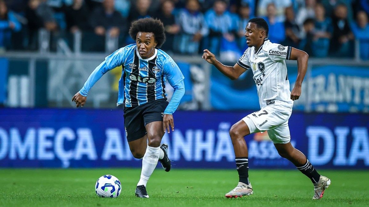 Виллиан в составе Гремио / фото: Lucas Uebel / Grêmio FBPA