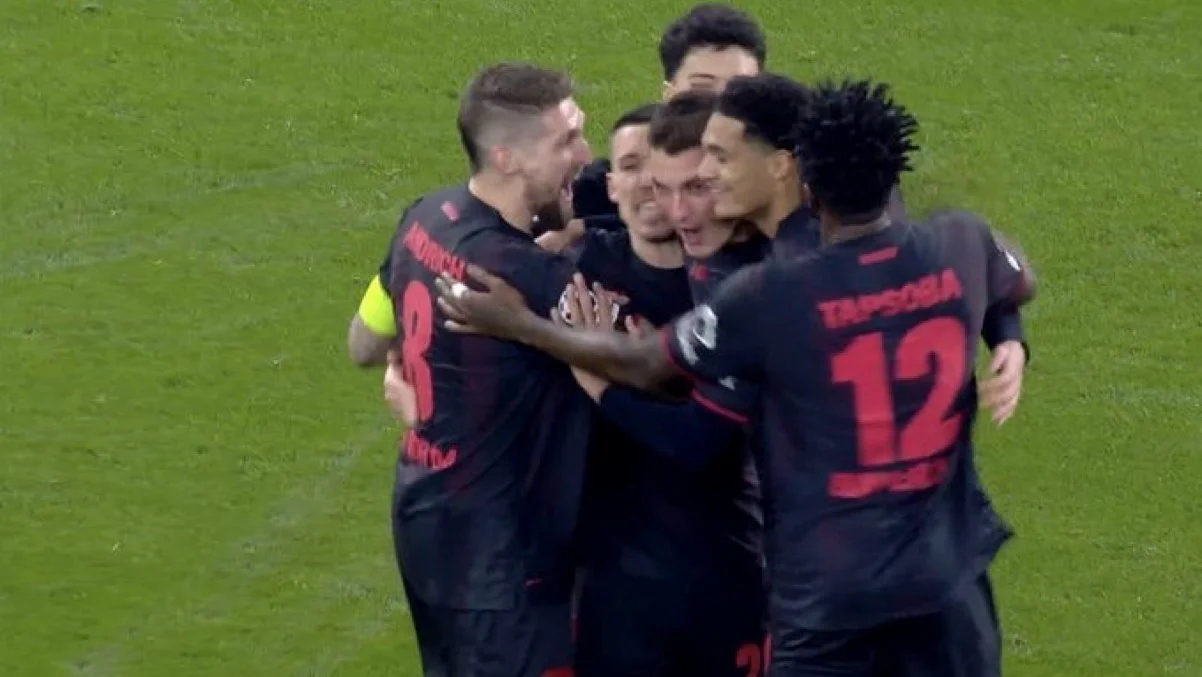 Олимпиакос – Байер / скрин