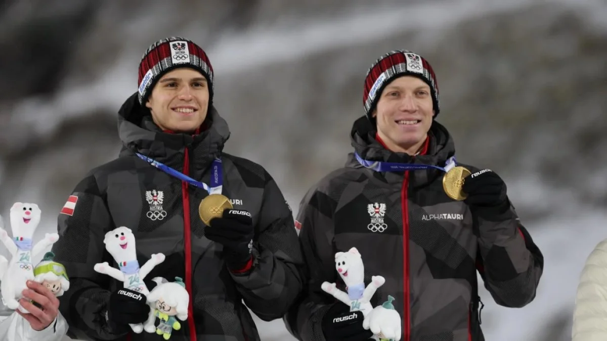 Штефан Ембахер (ліворуч) та Ян Хьорл / фото: FIS/ActionPress