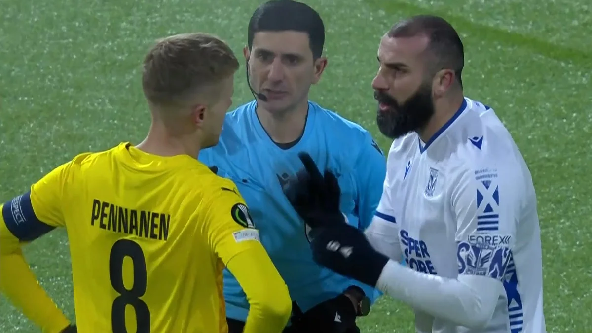 Фото к новости: Драма в матче соперников Шахтера – экс-звезда Севастополя зажег в 39, чемпион Африки не забил пенальти