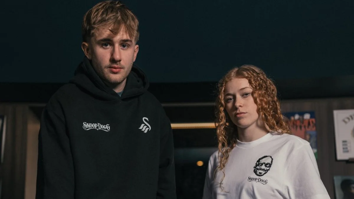 Новая коллекция, выпущенная в сотрудничестве Суонси и Снуп Догга / фото: ФК Суонси