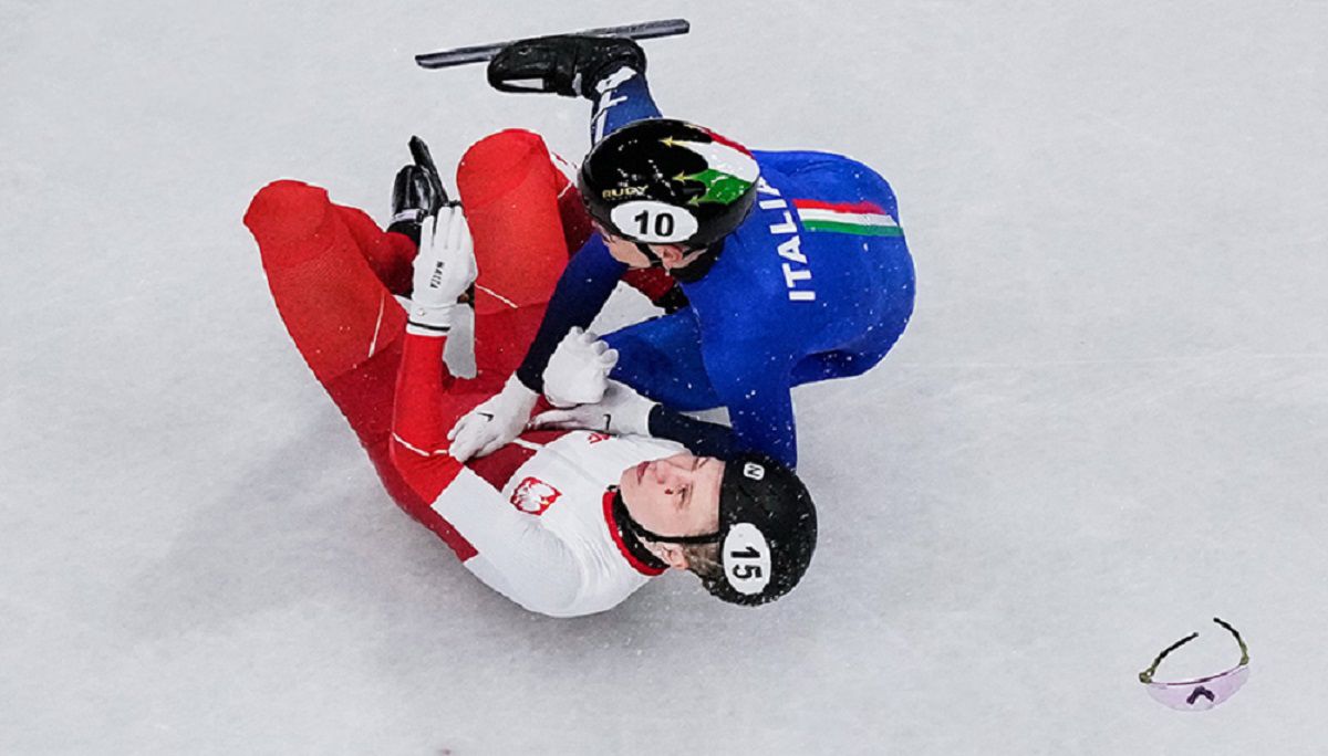 Каміла Селлієр і Аріана Фонтана постраждали від американки / Стоп-кадр з відео