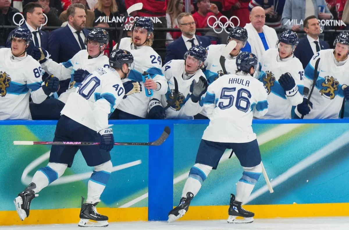 Збірна Фінляндії з хокею / IIHF