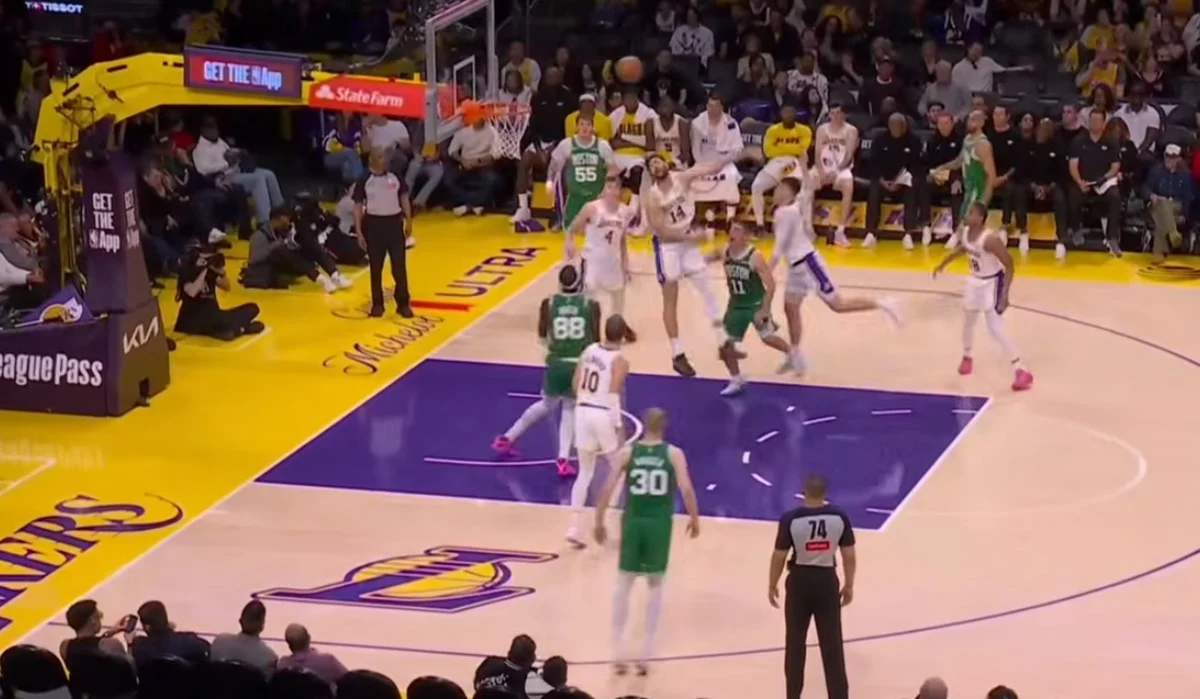 Бостон переграв Лейкерс / скріншот