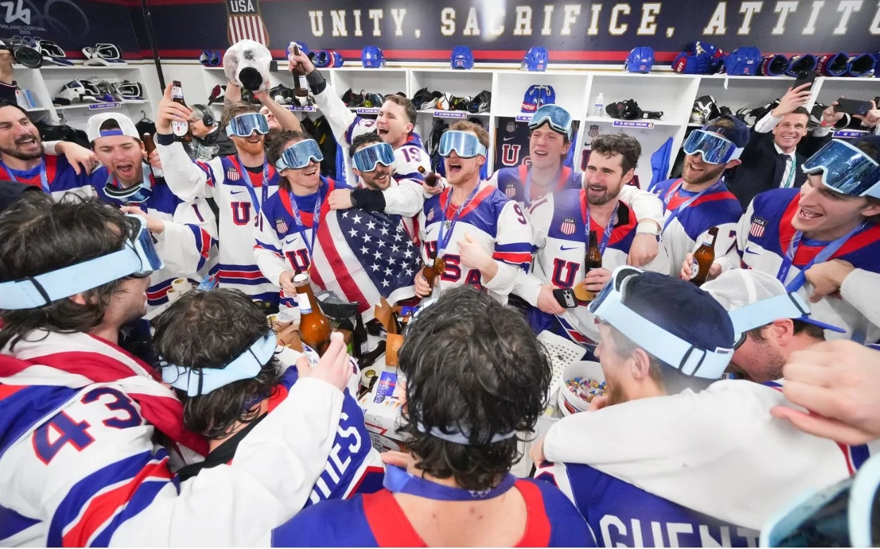 Збірна США з хокею / IIHF