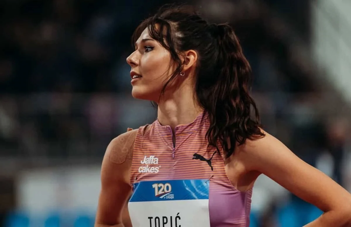 Ангеліна Топіч / фото: instagram.com/angelinatopic