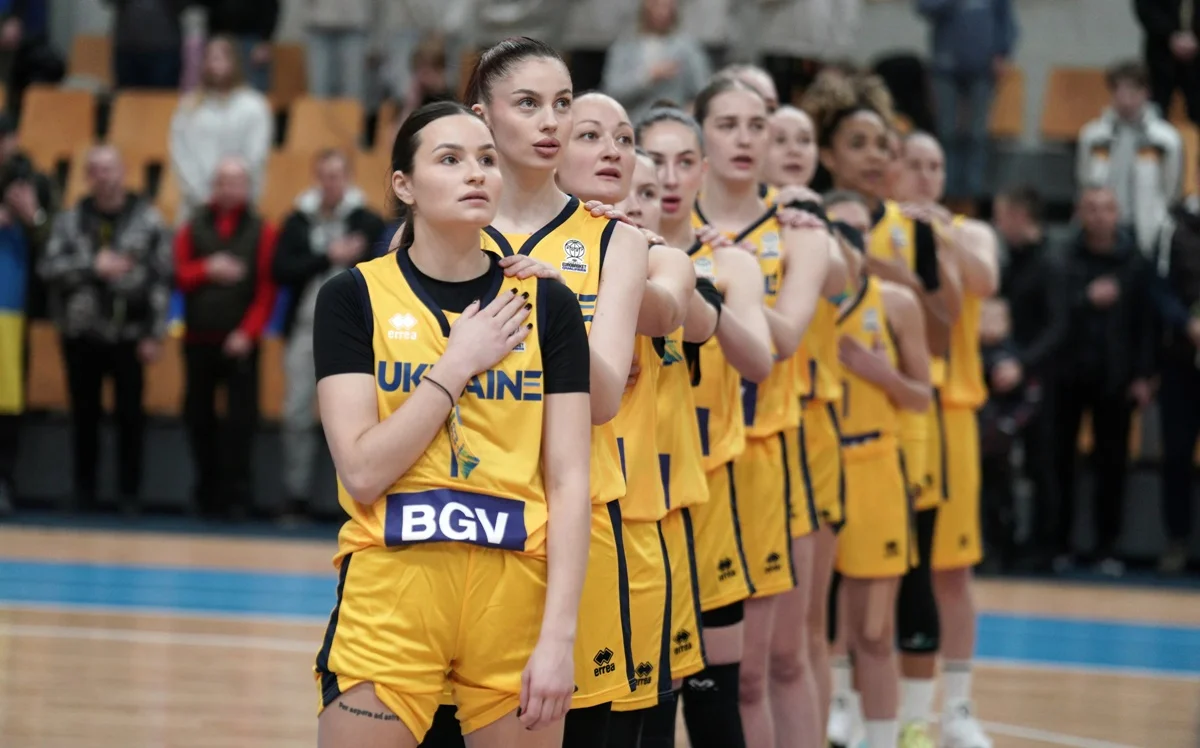 Жіноча збірна України з баскетболу / ФБУ