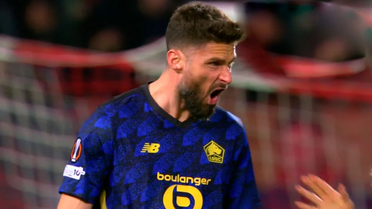 Оливье Жиру празднует гол в ворота Црвены Звезды / скриншот