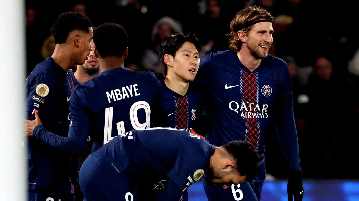 Забарный и другие игроки ПСЖ / Photo by Xavier Laine/Getty Images