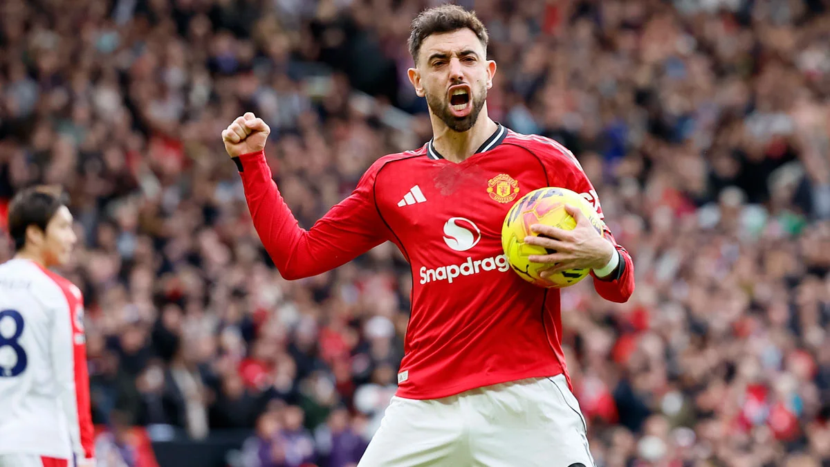 Бруну Фернандеш празднует гол в ворота Кристал Пелас / Richard Sellers/Sportsphoto/Allstar via Getty Images