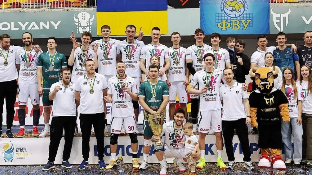 Епіцентр-Подоляни з Кубком України / Фото: Федерація волейболу України