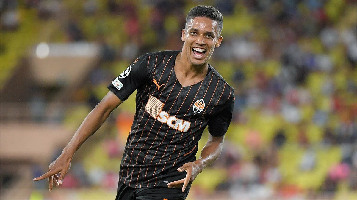 Сабо выступает против бразильцев в сборной Украины