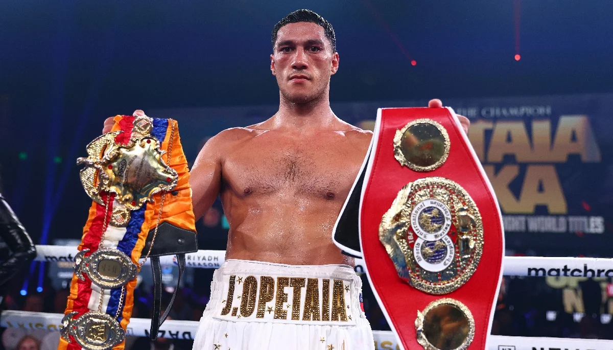 Фото до новини: Непереможний чемпіон світу втратить пояс навіть у разі перемоги – IBF вирішила провчити легендарного боксера