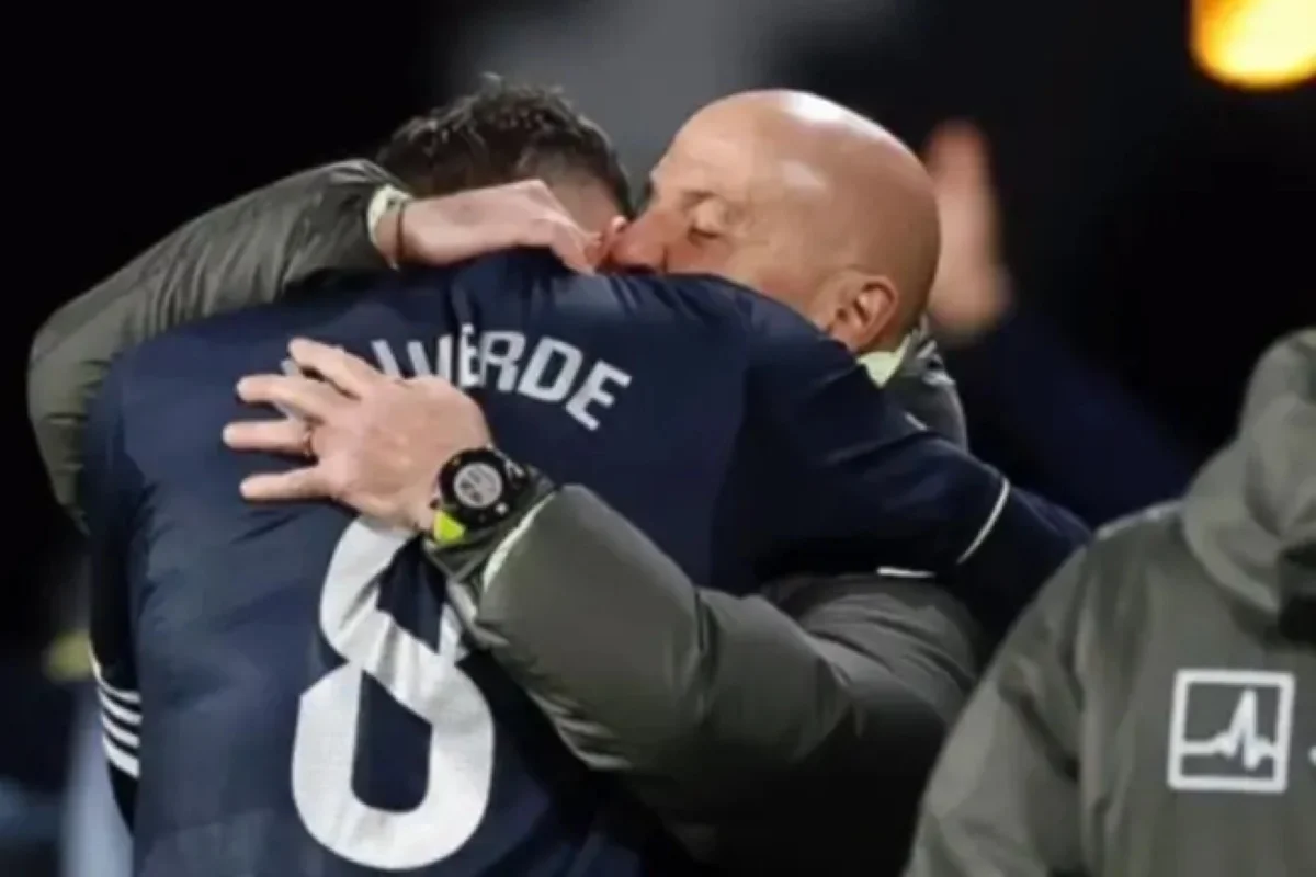 Вальверде обнял Пинтуса / Скриншот