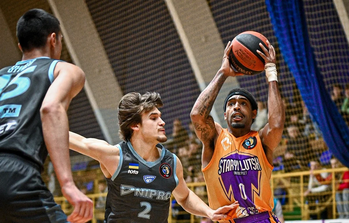 Старий Луцьк зазнав поразки від Дніпра / ФБУ