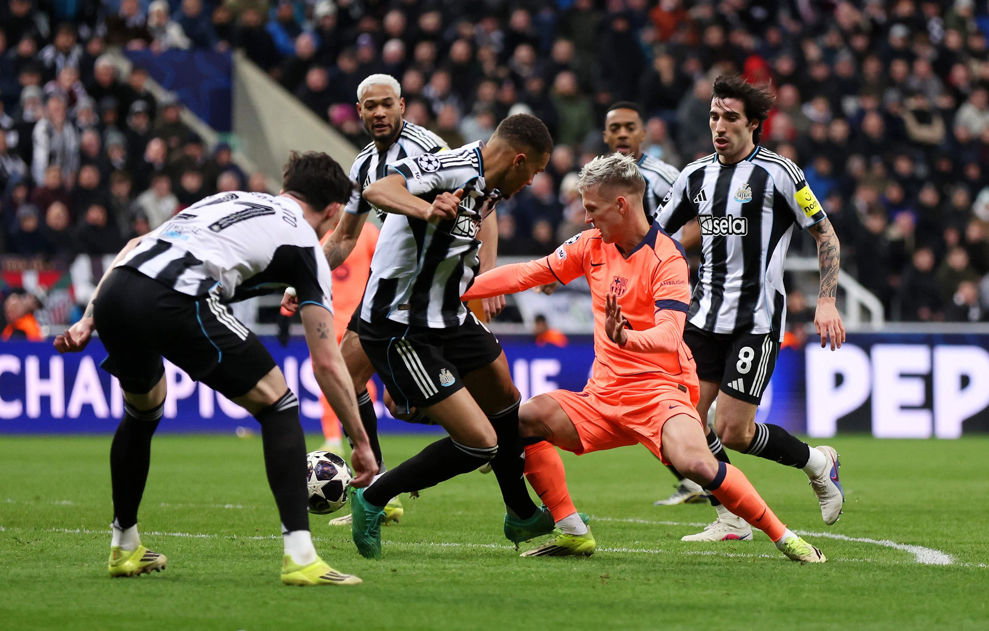 Ньюкасл – Барселона – 1:1 / George Wood/Getty Images