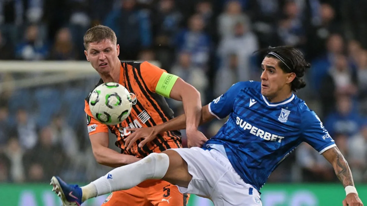 Фото до новини: Лех – Шахтар: Бондар не зрозумів, за що отримав жовту – вона може стати фатальною