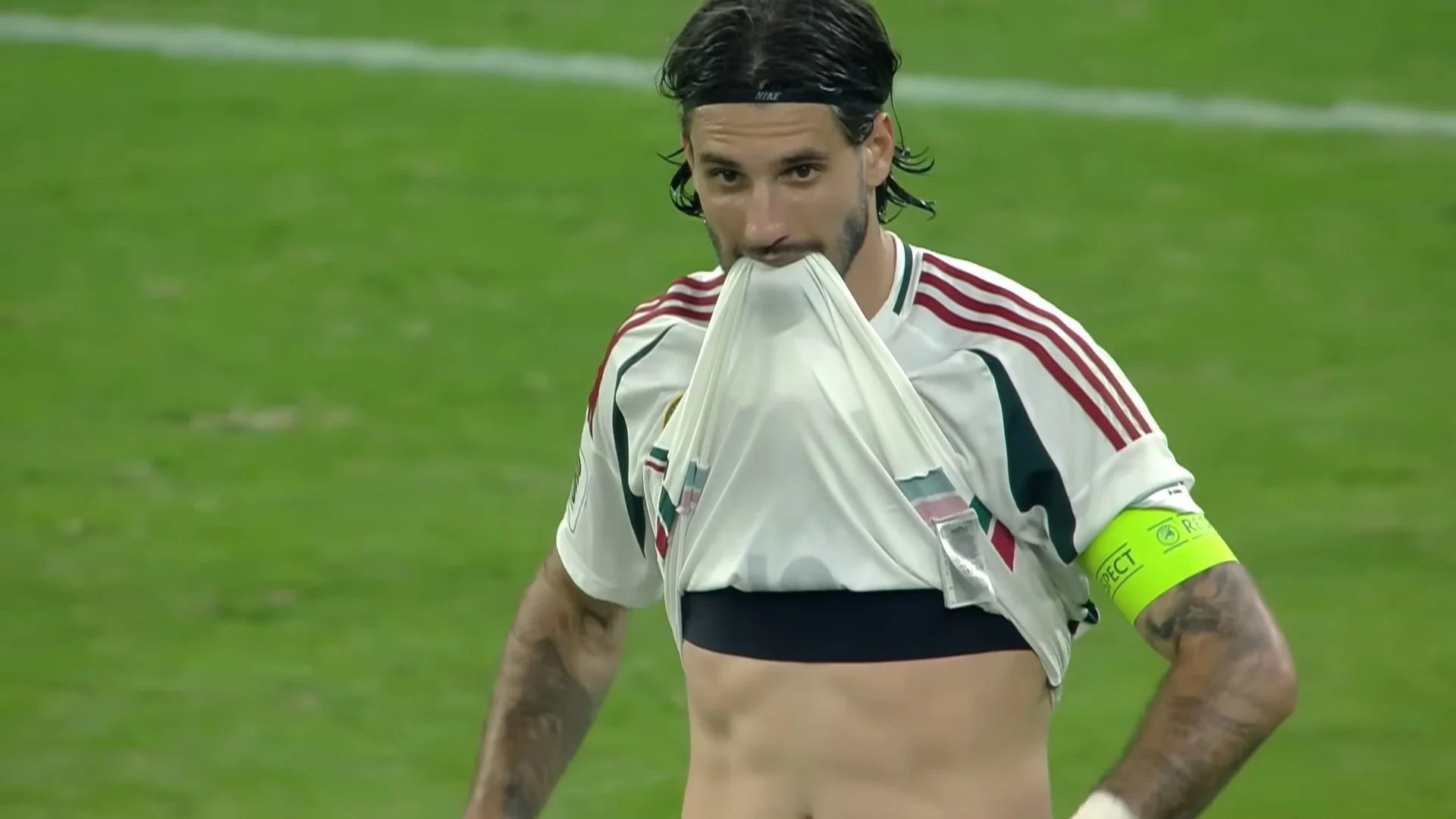 Доминик Собослай в составе сборной Венгрии / Скриншот