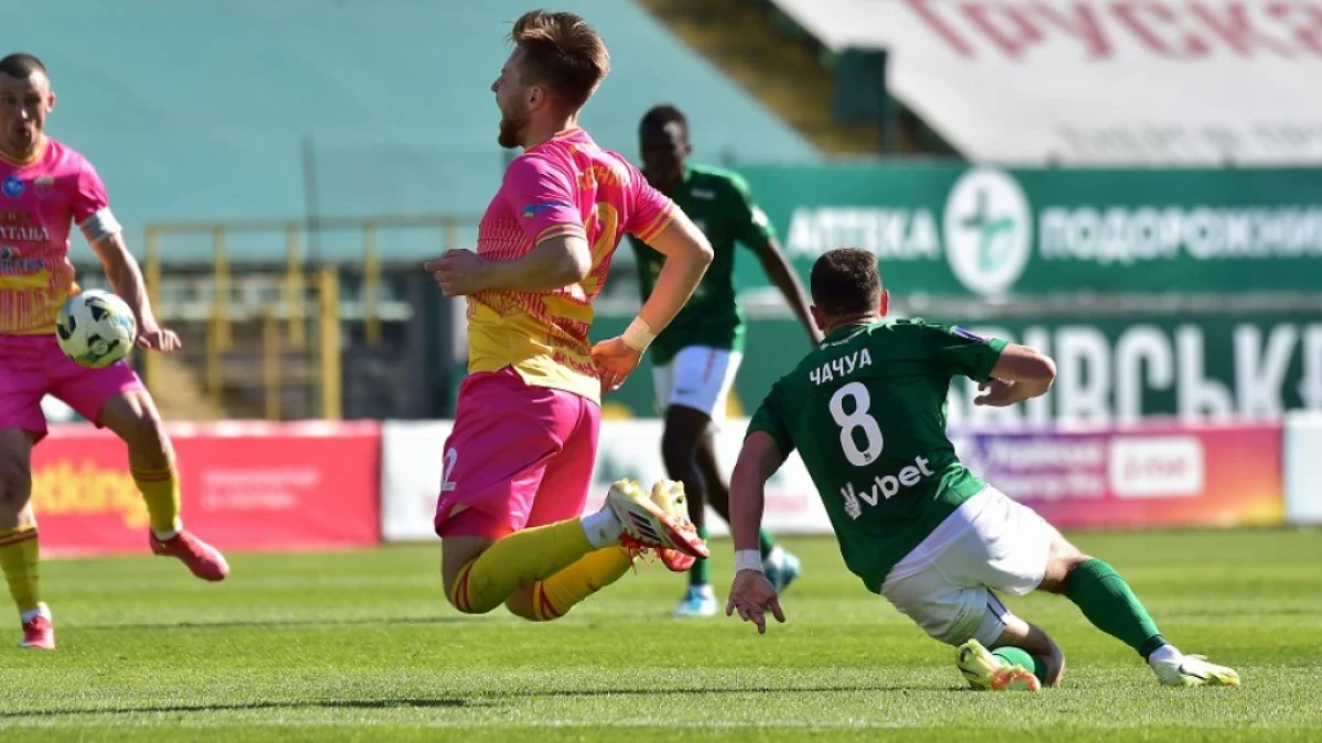 Фото к новости: Отбитый пенальти Домчаком в видеообзоре матча Полтава – Карпаты – 0:4