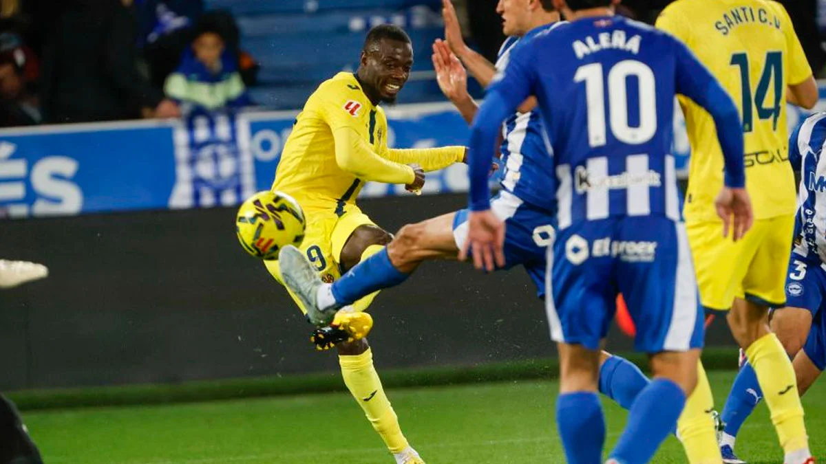 Фото к новости: Вильяреал на последних минутах спас ничью с Алавесом – эффектный гол Пепе поднял "желтую субмарину" в топ-3 Ла Лиги