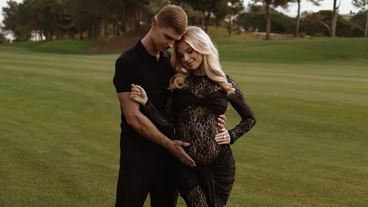 Валерій Бондар разом із вагітною дружиною