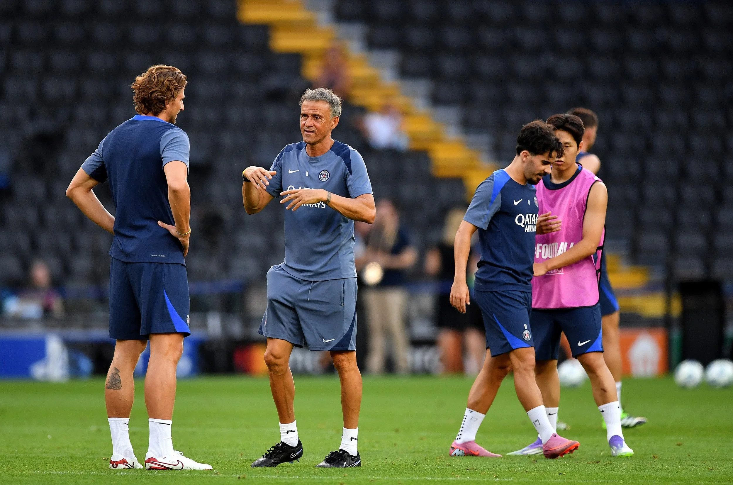 Илья Забарный и Луис Энрике / Getty Images