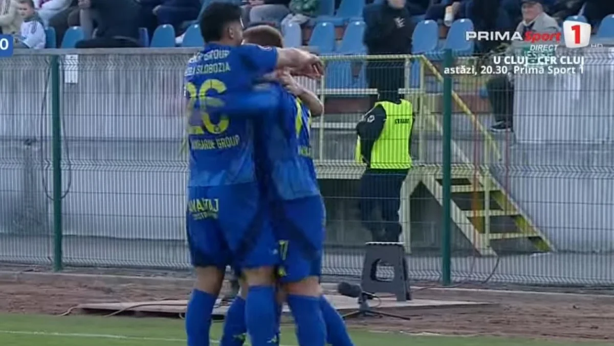 Денис Янаков святкує гол у ворота Ботошані / скріншот