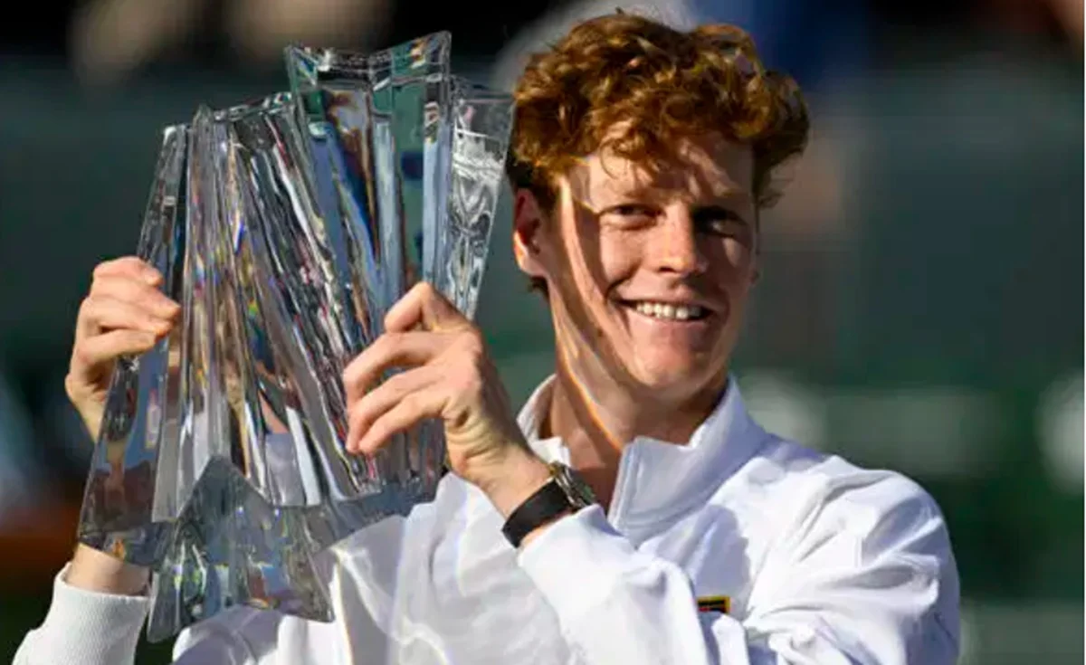 Яннік Сіннер з трофеєм турніру в Індіан-Веллсі / IMAGO