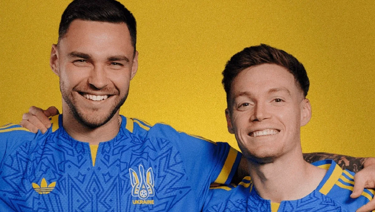 Гуцуляк та Циганков презентують нову форму / фото: УАФ