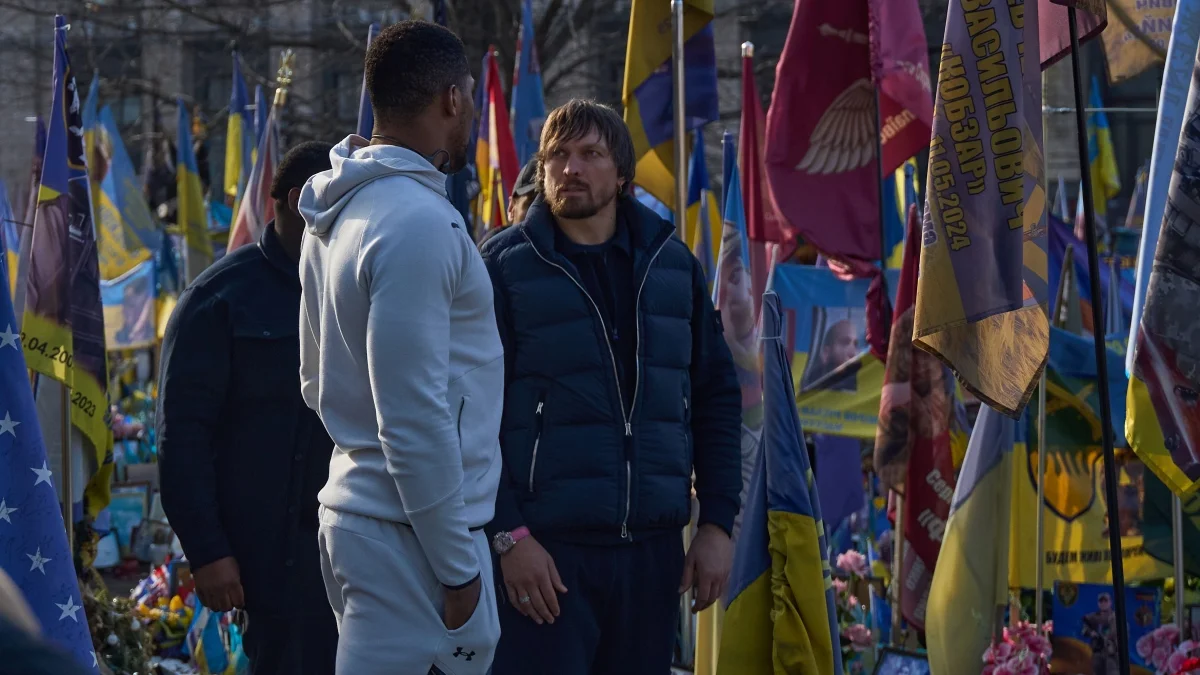 Усик і Джошуа в Києві / Getty Images