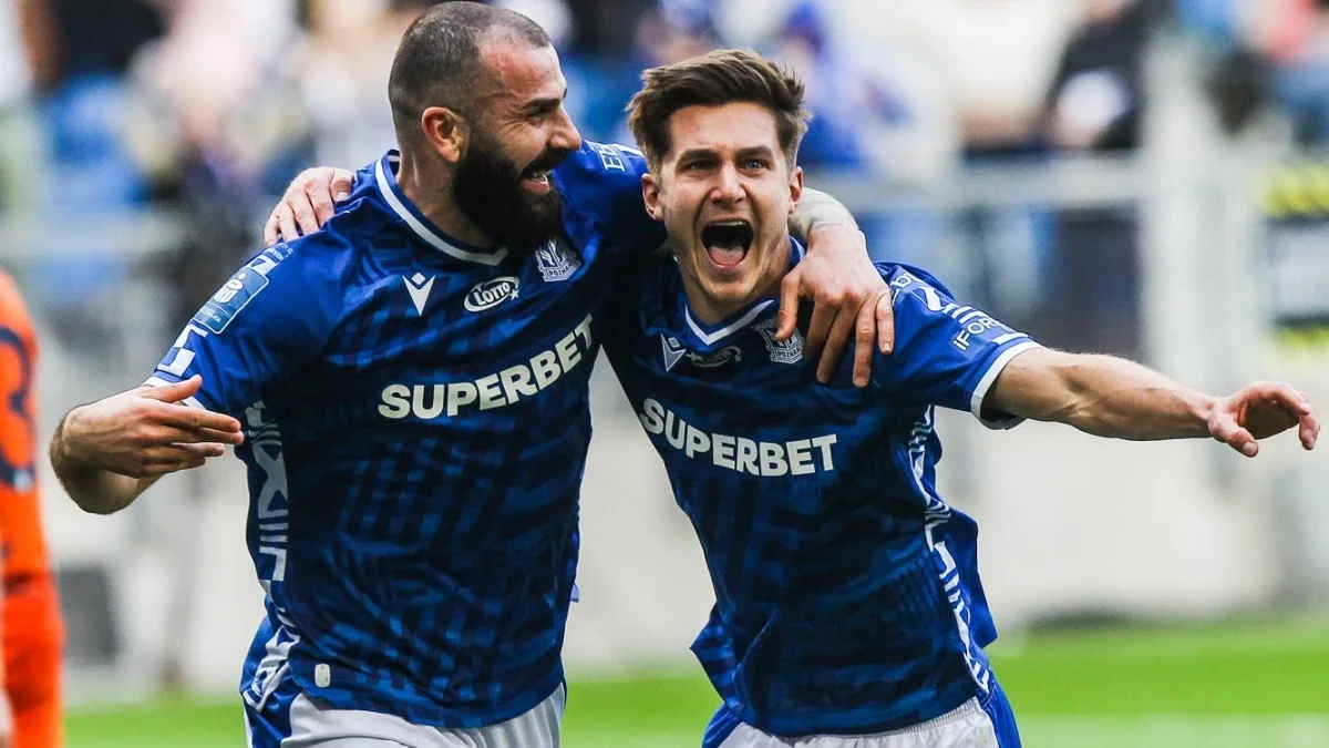 Мікаель Ісхак з одноклубником / фото: Лех