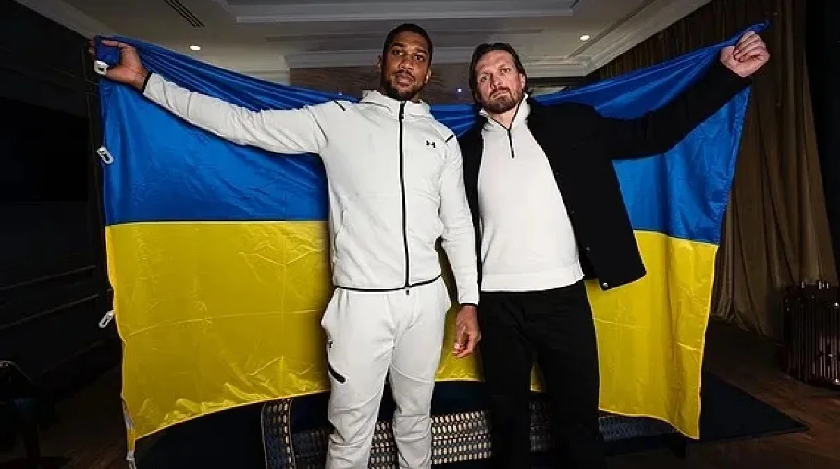 Энтони Джошуа и Александр Усик / Фото из соцсетей