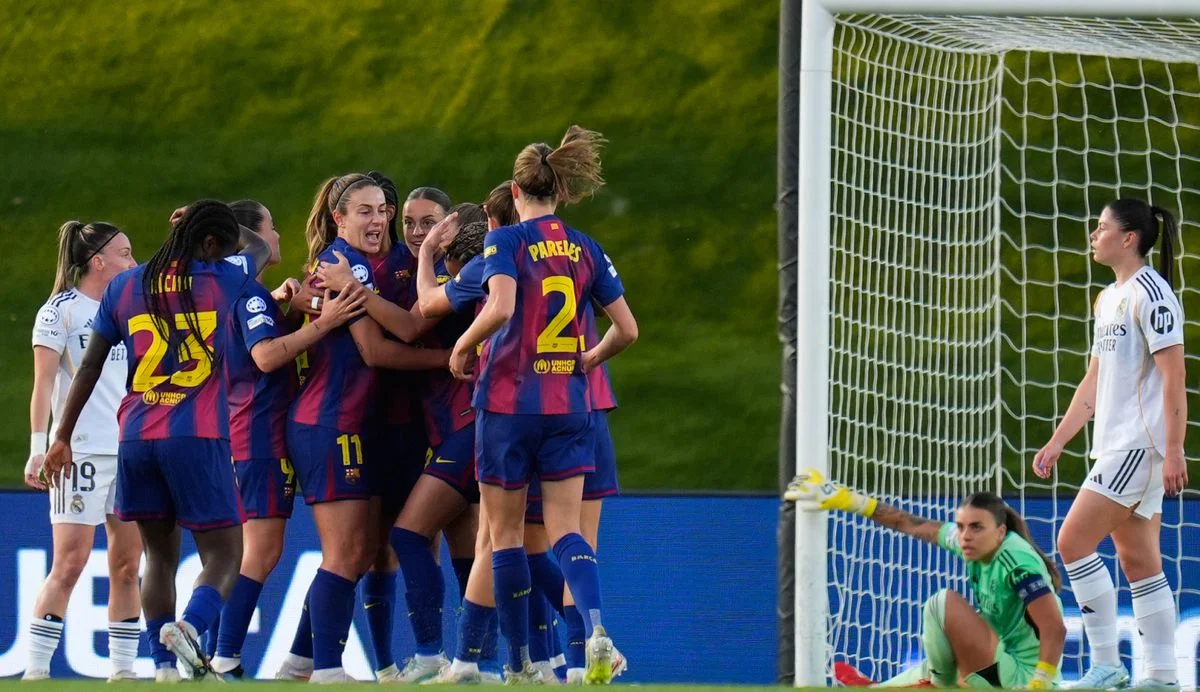 Фото к новости: Барселона забила Реалу 6 голов, Бавария и Манчестер Юнайтед устроили шоу: женская Лига чемпионов