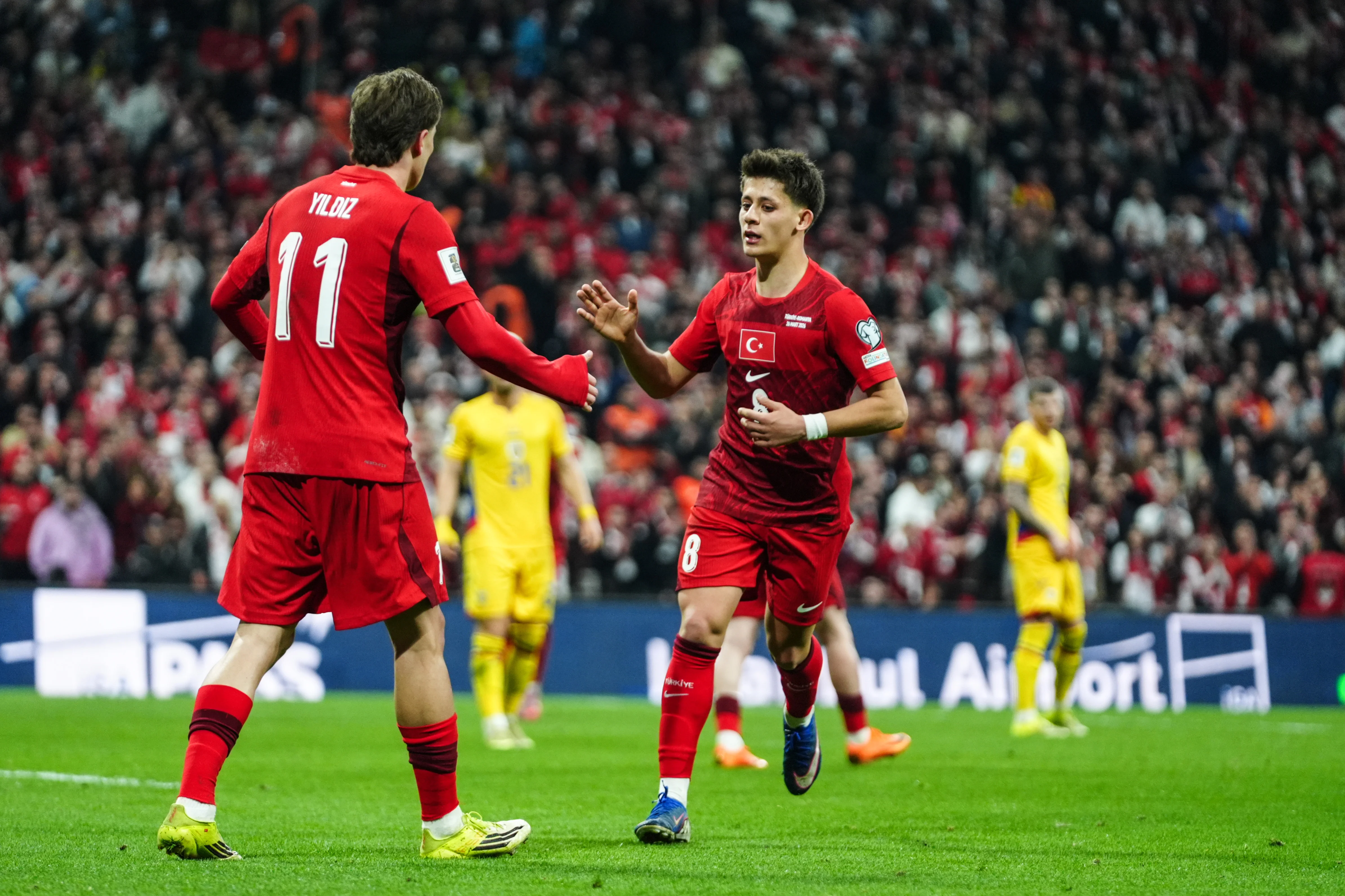 Фото к новости: Мирча Луческу не смог прорваться на ЧМ-2026 – Турция победила Румынию в полуфинале плей-офф благодаря ассисту Гюлера