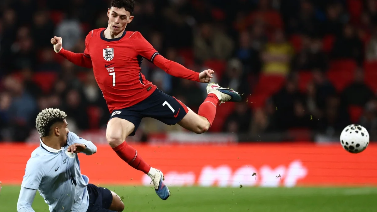 Араухо против Фодена / Getty Images