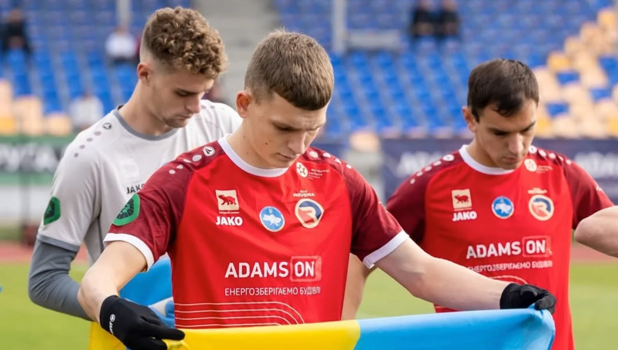 Василь Буртник (по центру) / фото: Ревера 1908