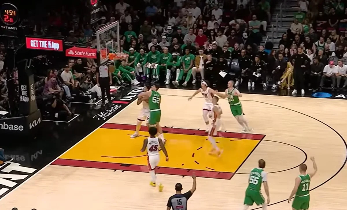 Бостон переграв Маямі / скріншот