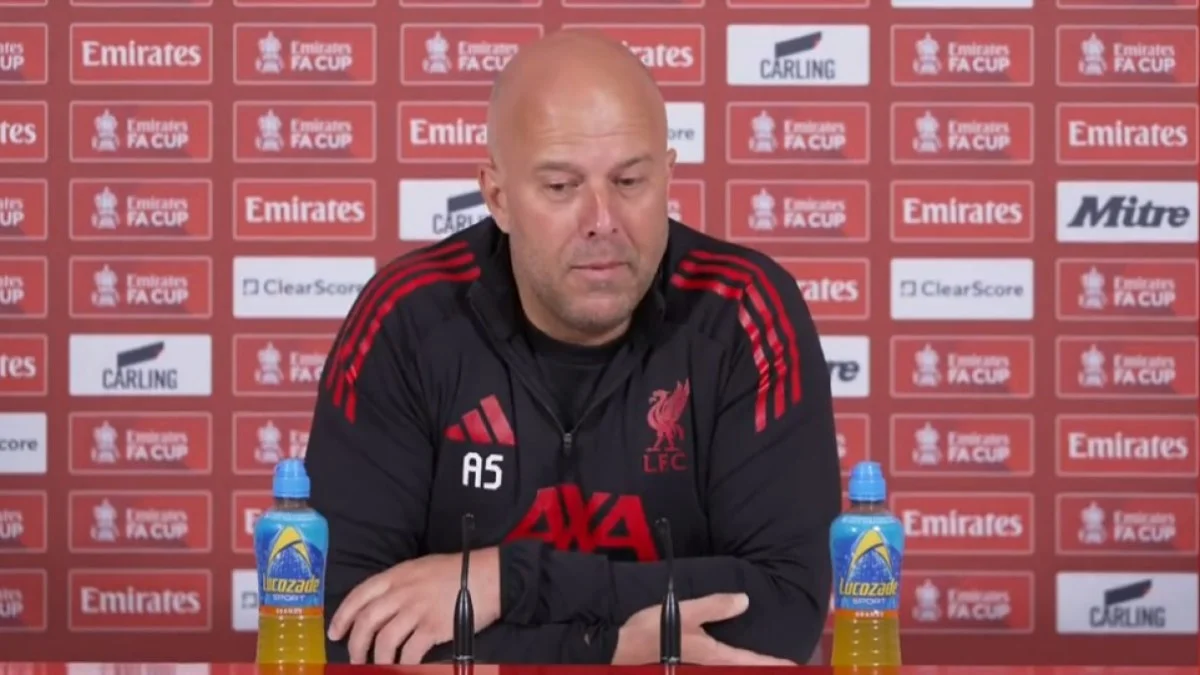 Фото к новости: Ливерпуль потерял лидера на матчи с Манчестер Сити и ПСЖ – есть новости по Исаку и еще одному летнему новичку