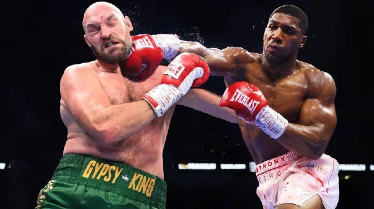 Тайсон Ф'юрі та Ентоні Джошуа / Фотоколаж з відкритих джерел