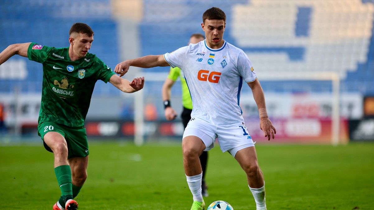 Скасований гол Пономаренка у матчі Динамо – Карпати: відома думка іноземного судді