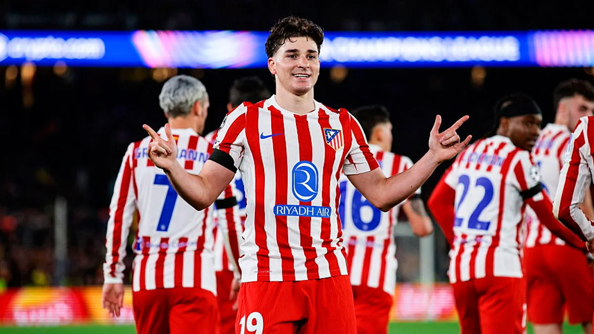 Хуліан Альварес святкує гол у ворота Барси в ЛЧ