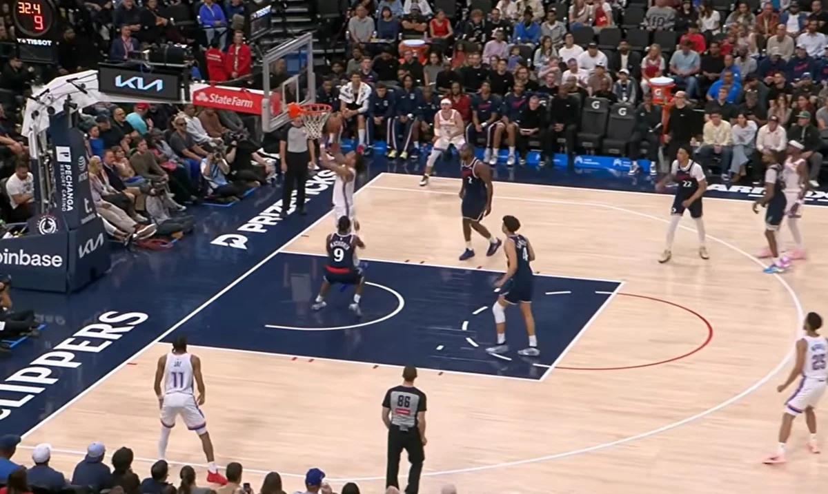 Клипперс не удержали Тандер / скриншот