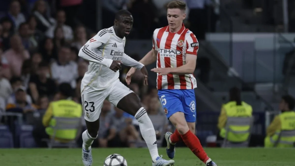 Виктор Цыганков против Ферлана Менди / EFE/Juanjo Martín