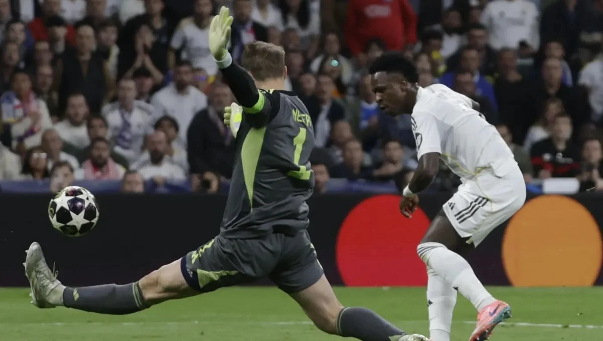 Нойер и Винисиус / EFE