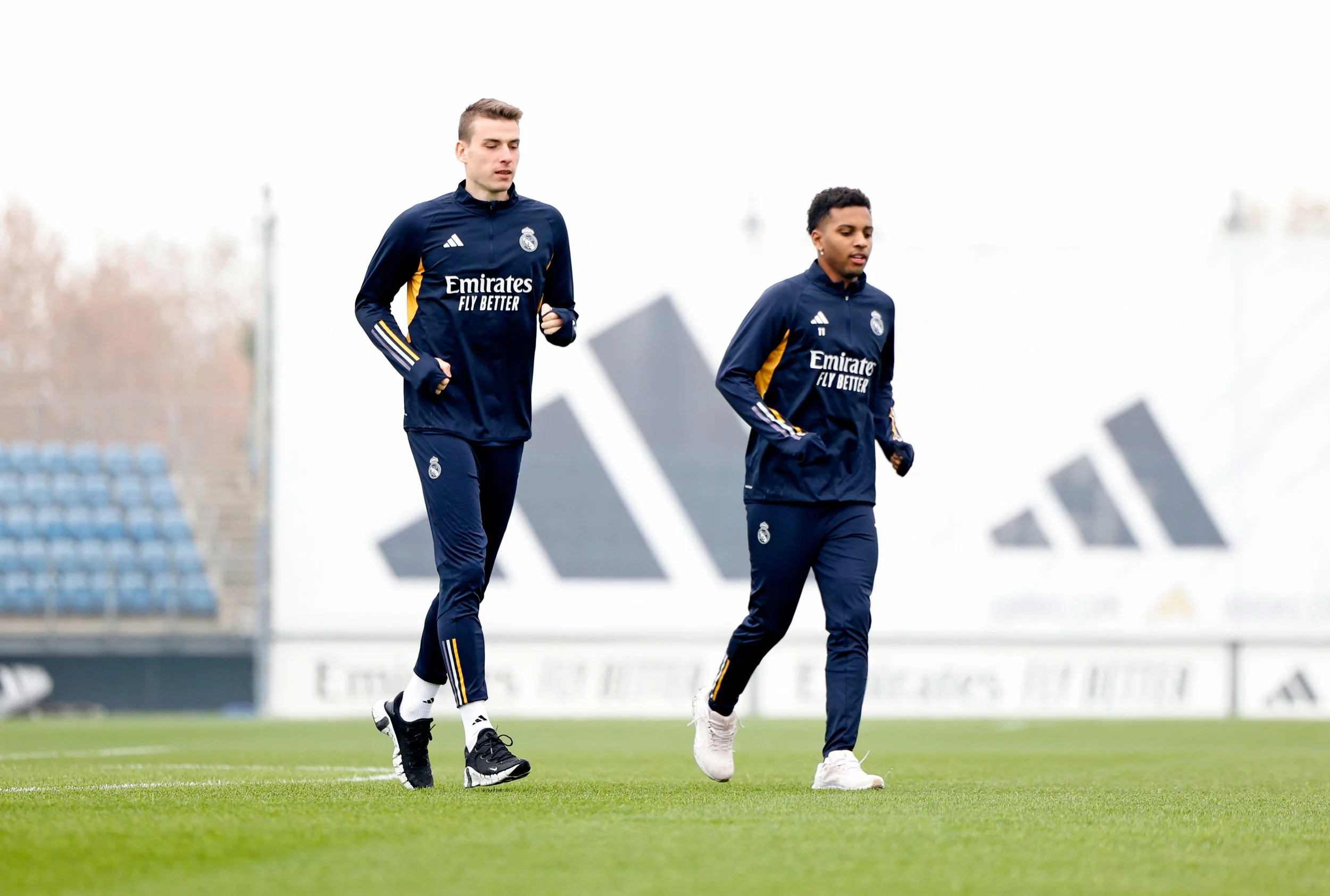 Лунин с Родриго / фото: Getty Images